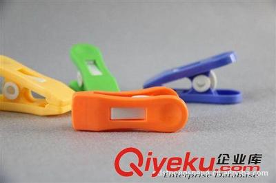 厂家直销 S232全塑强力衣夹12庄——晾晒用品新选择，来自汕头国平鸿盛塑料制品厂
